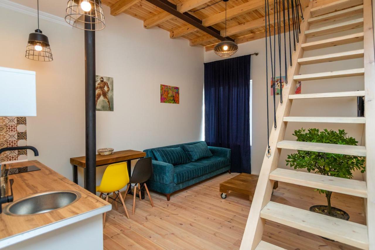Giorgi'S Apartment Tbilisi Ngoại thất bức ảnh